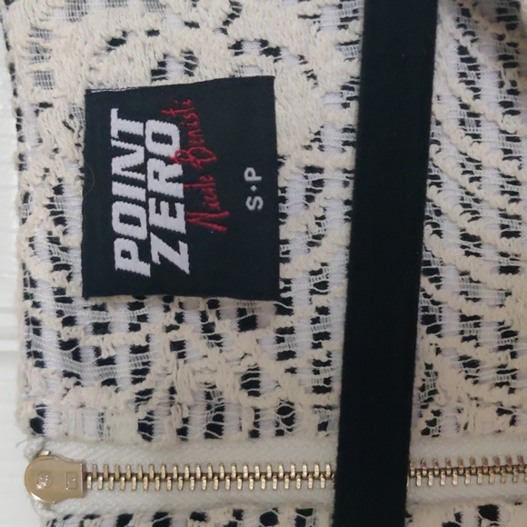 Point Zero White Lace Sleeveless fitted Bodycon Dress Small - Picture 2 of 4